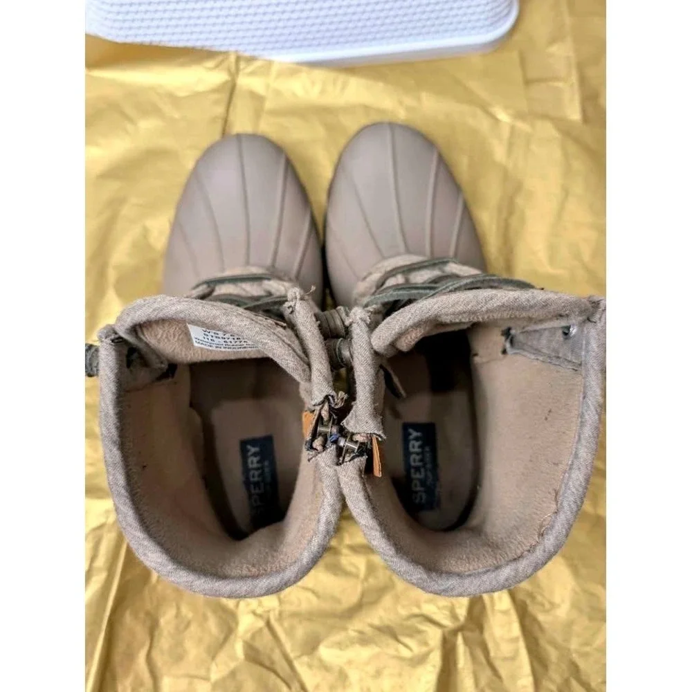 Sperry Saltwater Quilted Cable Knit Duck Boots Taupe Tan STS97184 Women's 7.5‎ M